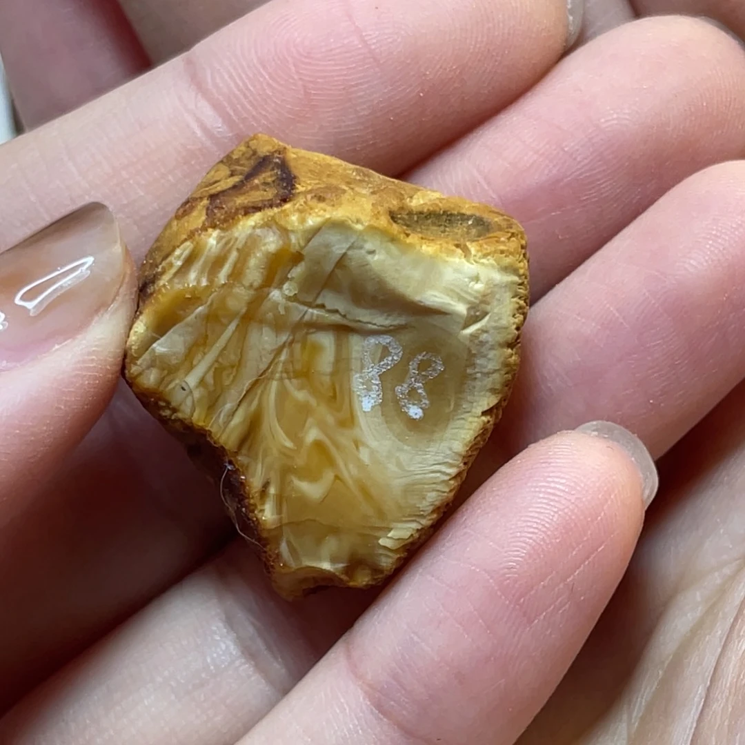 定制琥珀天然琥珀