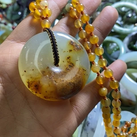 岫玉颈饰未镶嵌一个