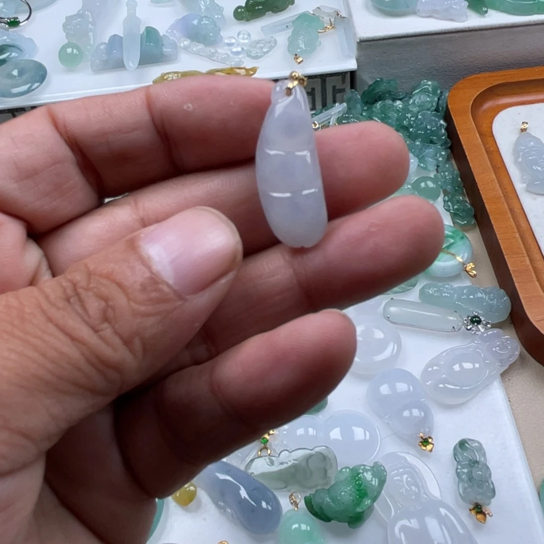 翡翠未镶嵌颈饰翡翠冰豆子