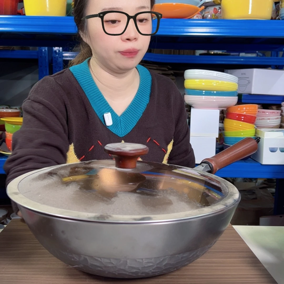 餐具32雕花铸铁炒锅