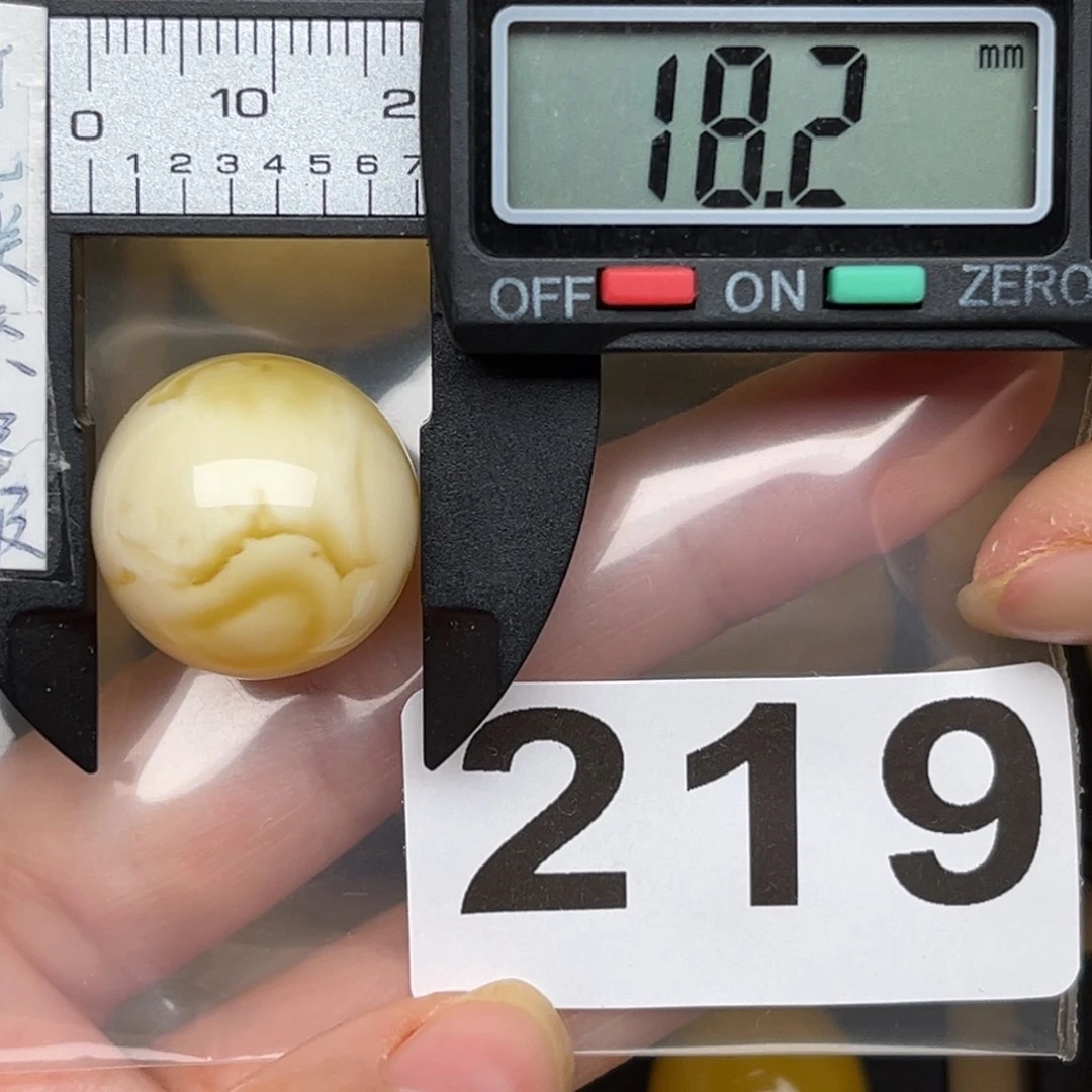 未镶嵌蜜蜡裸石?***安蜜蜡