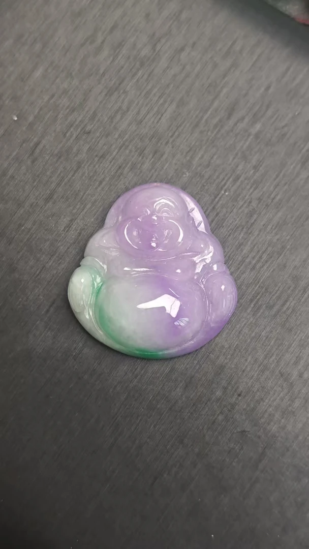 YY82翡翠常规吊坠【邂逅翡翠高冰吊坠，冰透绿意，开启浪漫时光】