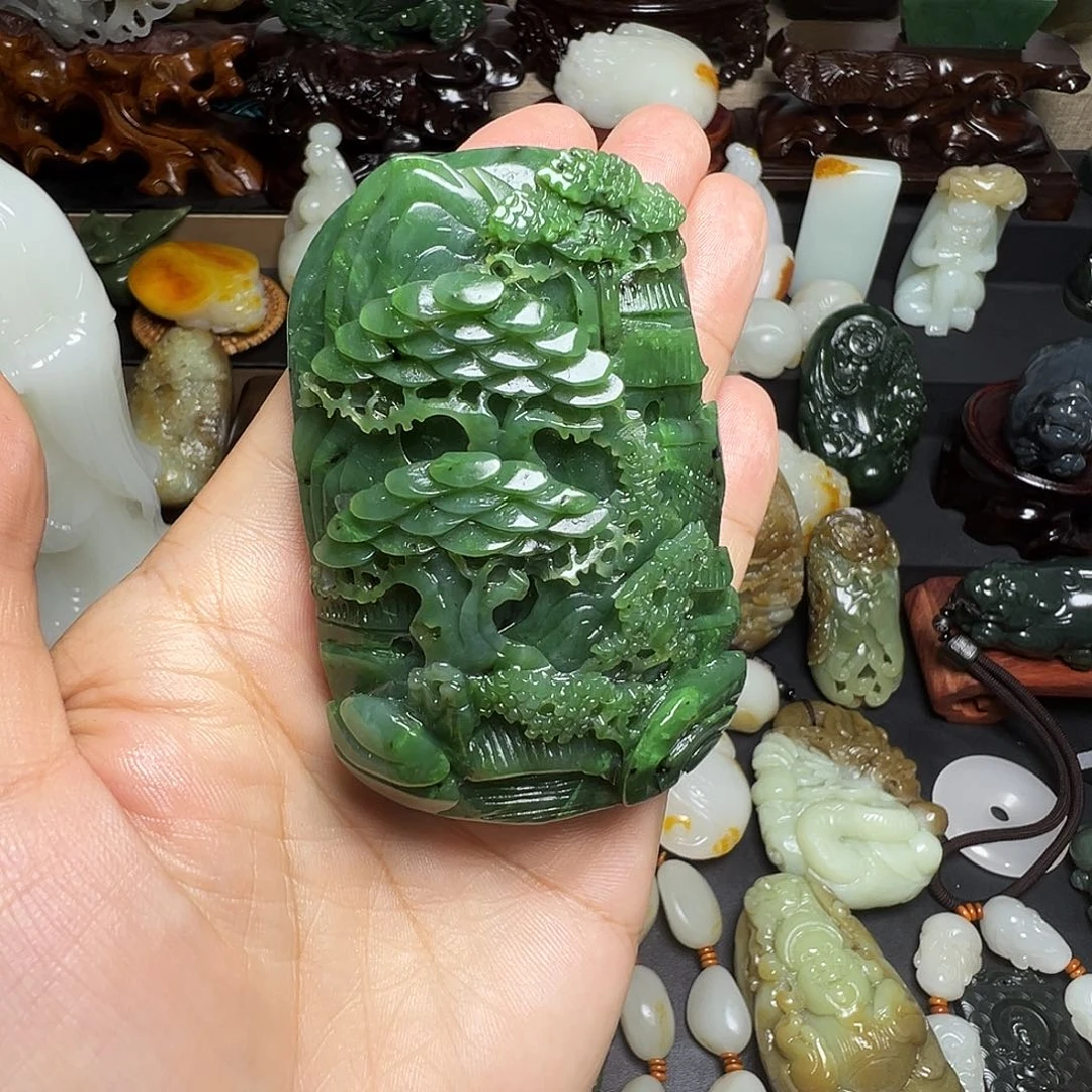 和田玉未镶嵌把件