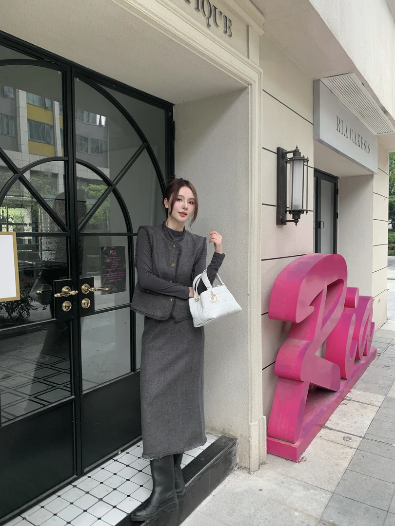 秋冬法式小香风时尚马甲套装裙女2025新款高级感显瘦半身裙三件套