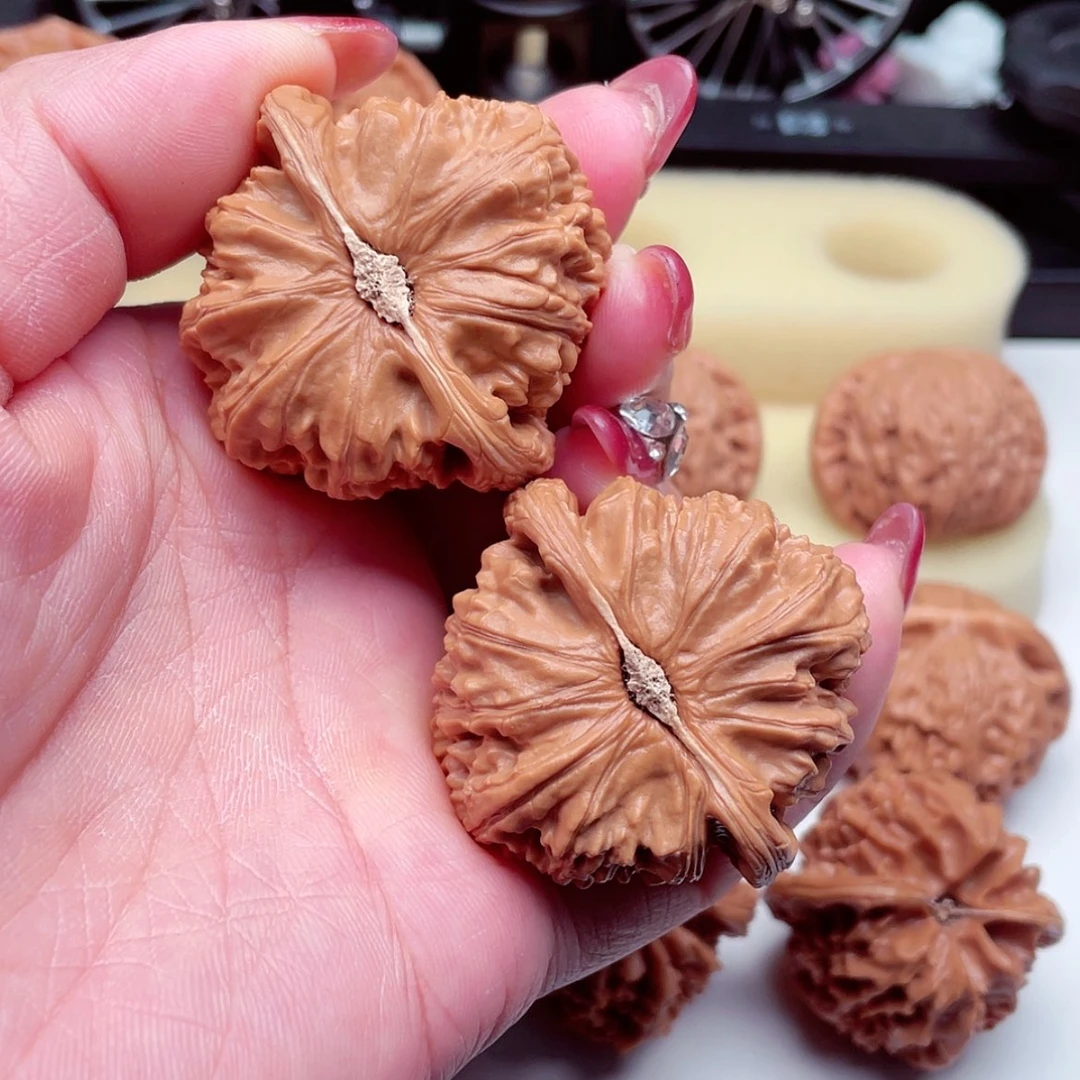 【闪购商品】吊坠桃核枫*白狮44尺已打底