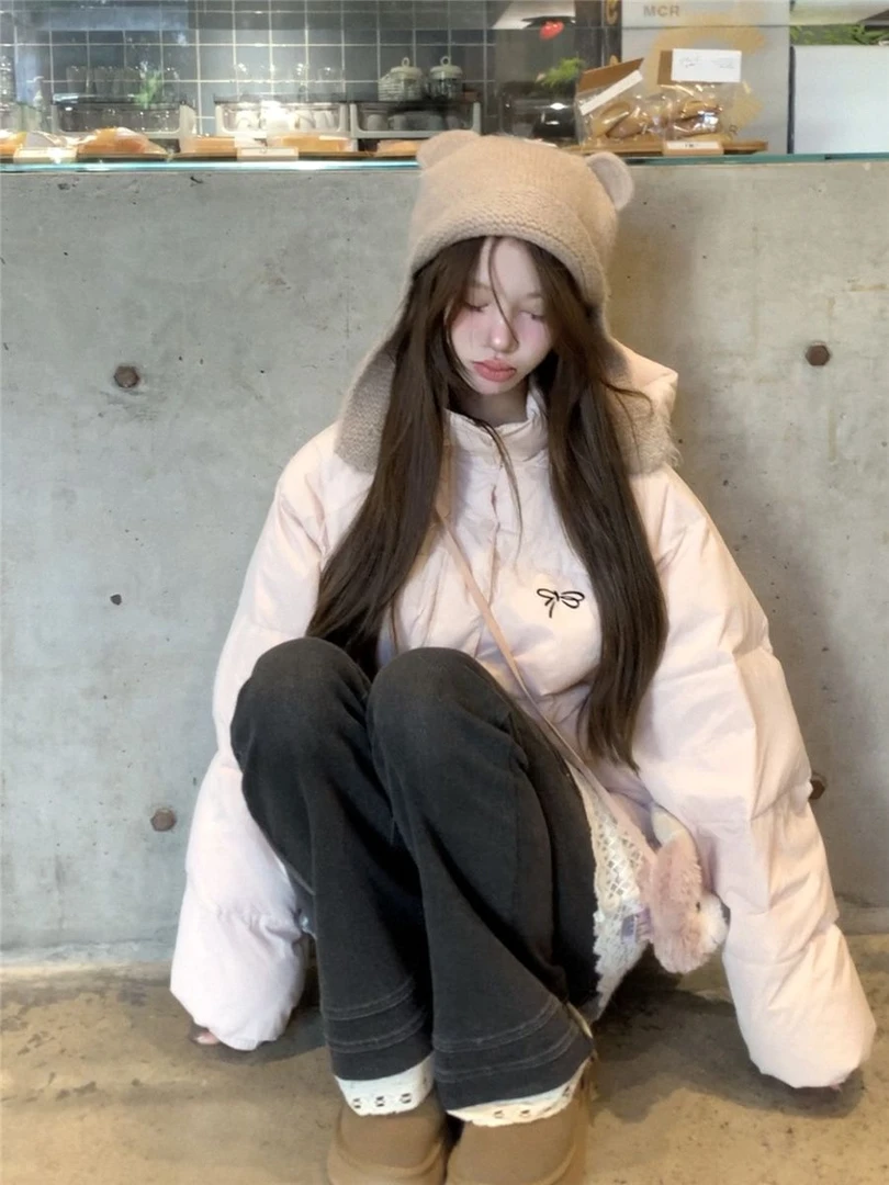 粉嘟嘟白鸭绒羽绒服短款加厚外套女秋冬季2025新款连帽泡芙面包服