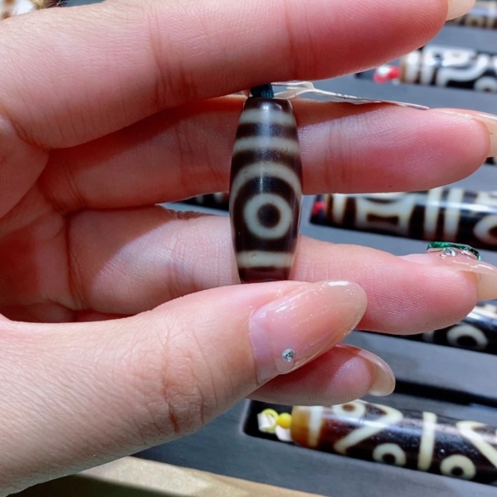 灵***糊玛瑙/玉髓（覆膜）未镶嵌颈饰