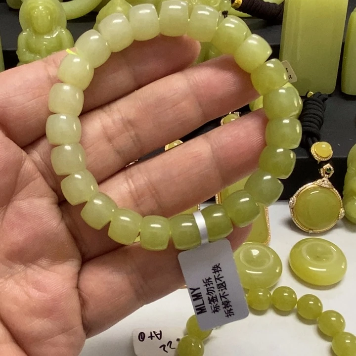 手链未镶嵌和田玉（黄玉）