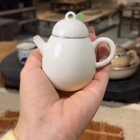 景德镇鱼和熊手工陶艺