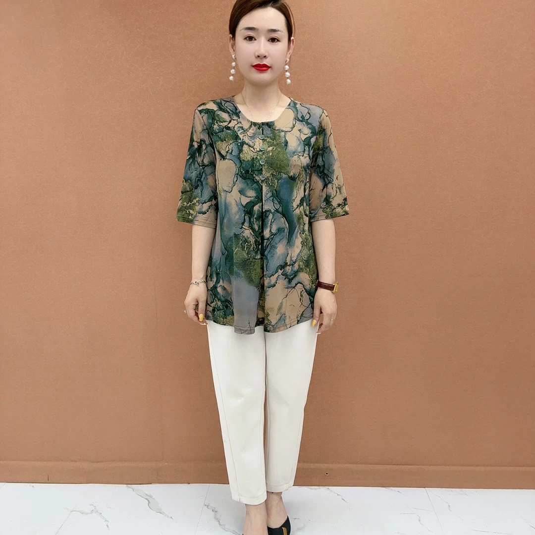 圆领妈妈装中老年女装碎花上衣大码薄款圆点森系气质夏季印花T恤