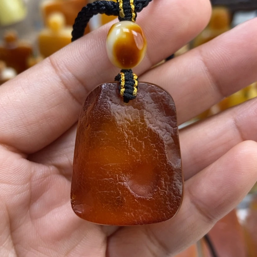 【闪购商品】琥珀颈饰未镶嵌