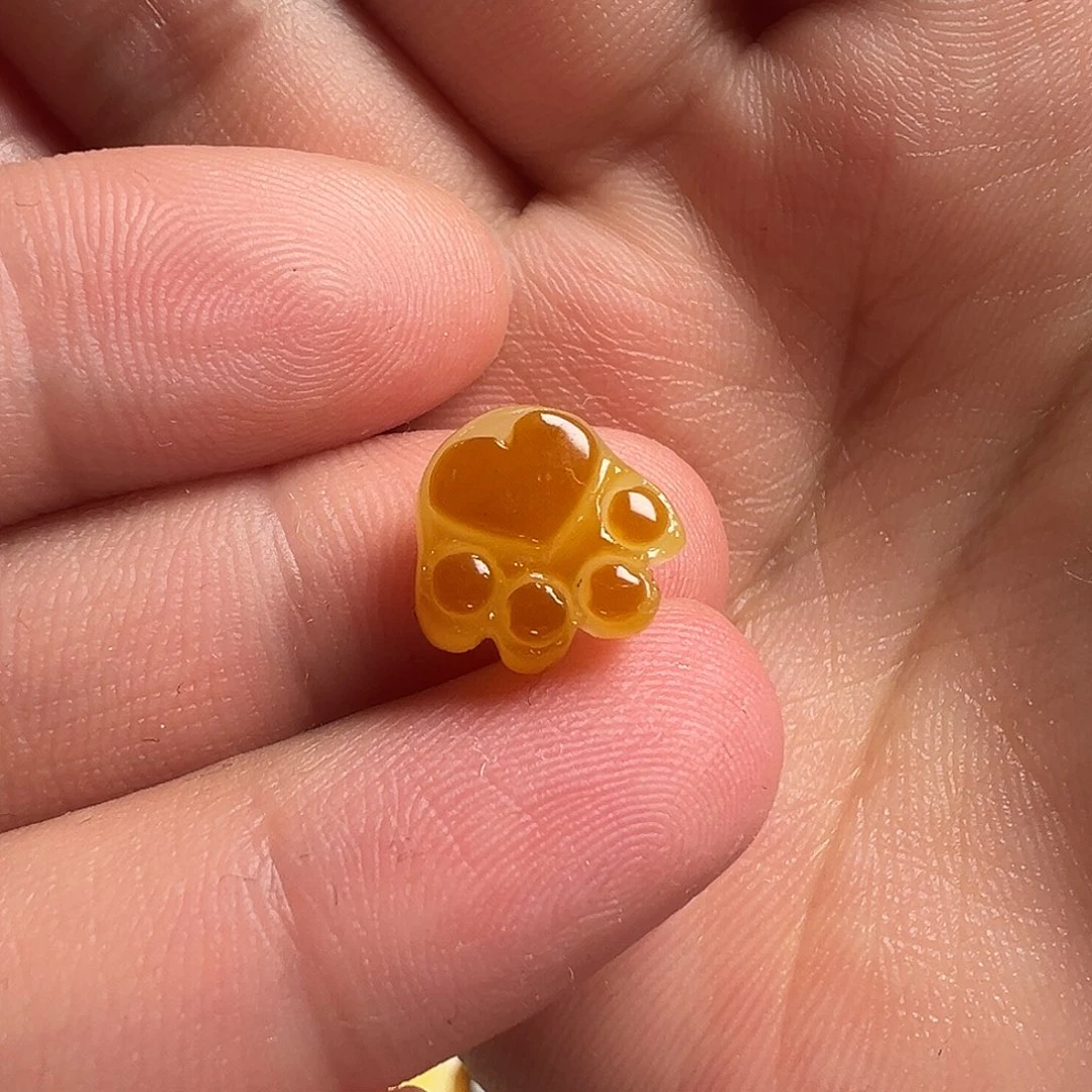 蜜蜡颈饰未镶嵌熊掌（打孔不退换）