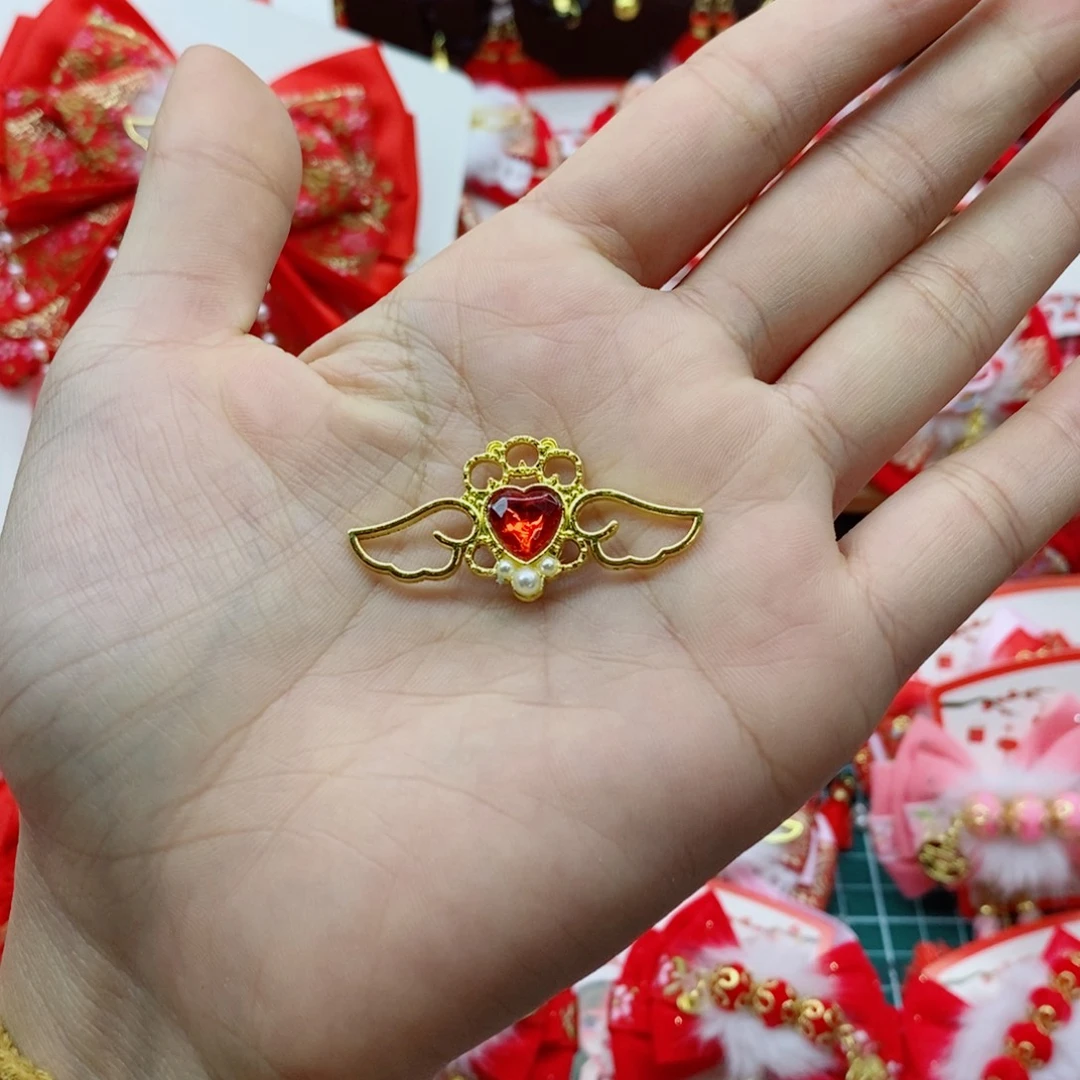 合金爱心翅膀配件，红色30个