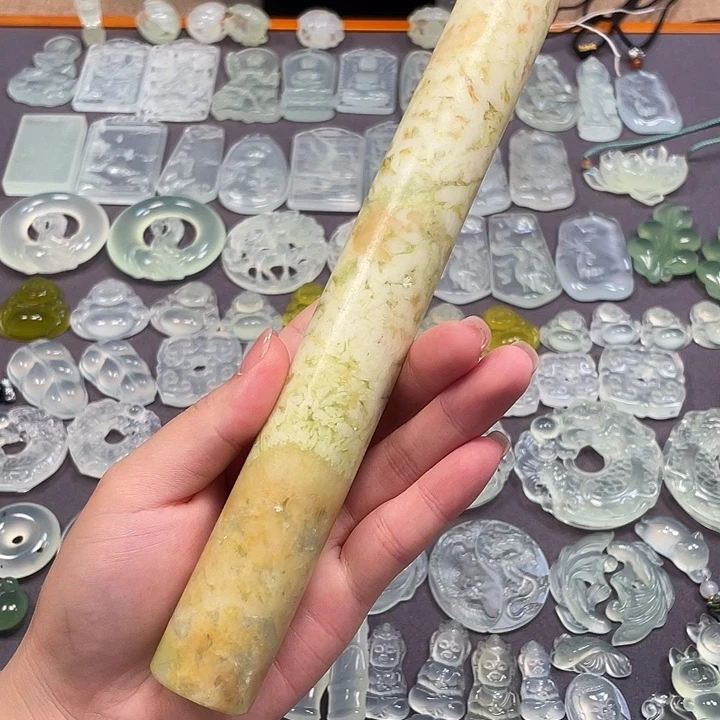 未镶嵌蛇纹石玉颈饰