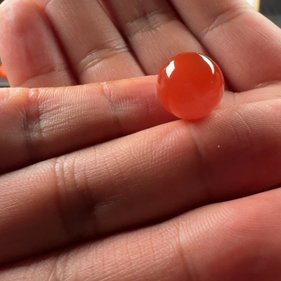 阿***夫南红玛瑙未镶嵌圆珠