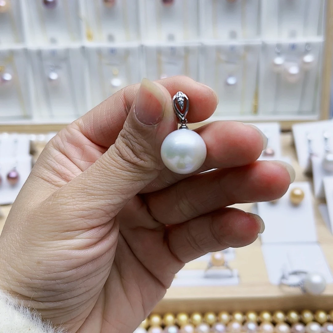 淡水珍珠颈饰合金