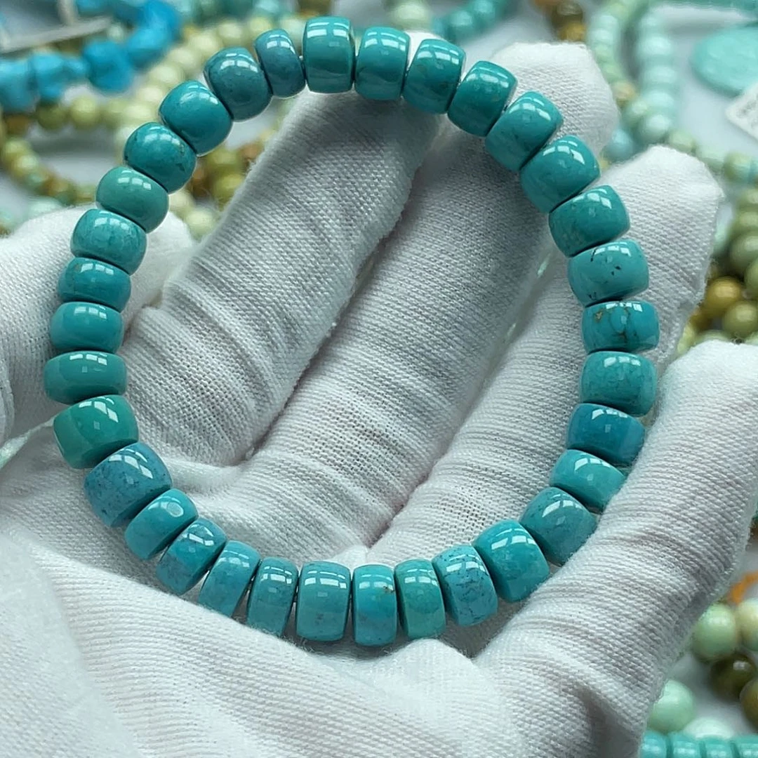 阳***馆绿松石未镶嵌珠宝奇石