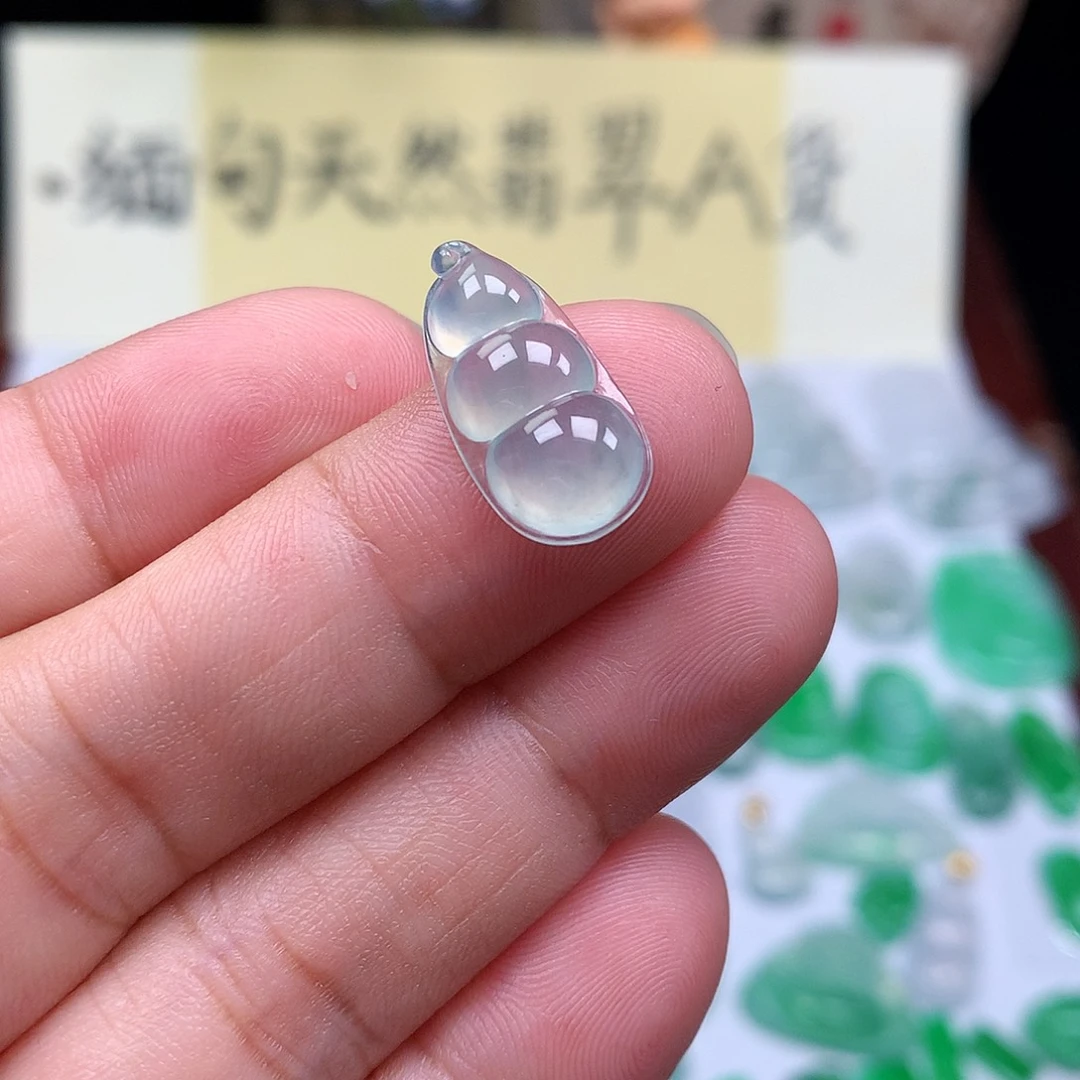 翡翠裸石缅甸天然A货翡翠冰种豆子