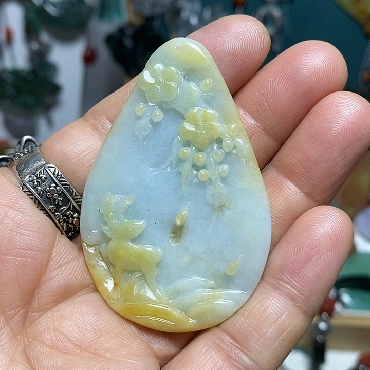 翡翠未镶嵌吊坠(赠链)
