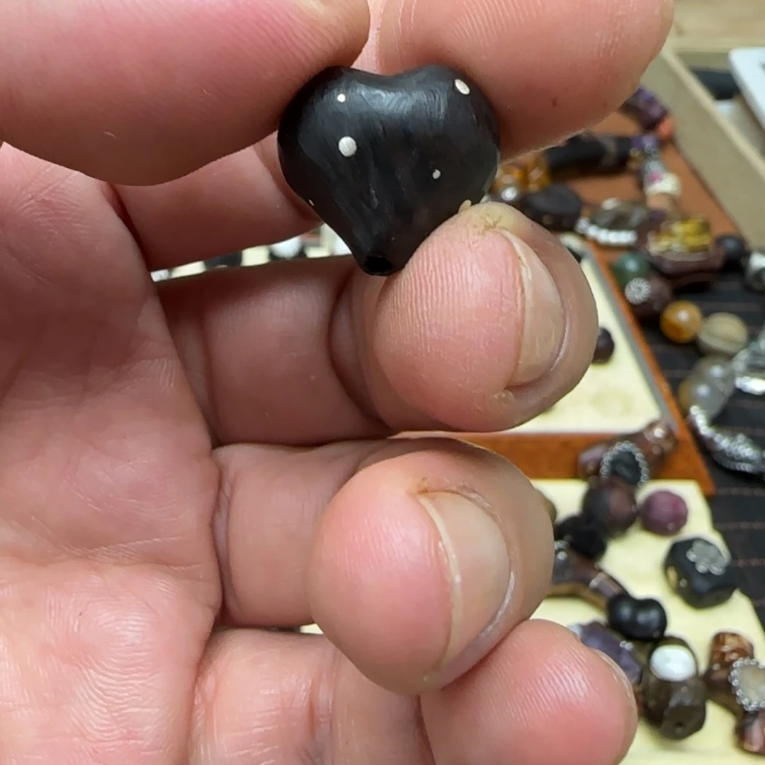 吊坠凤眼菩提?****皮手串