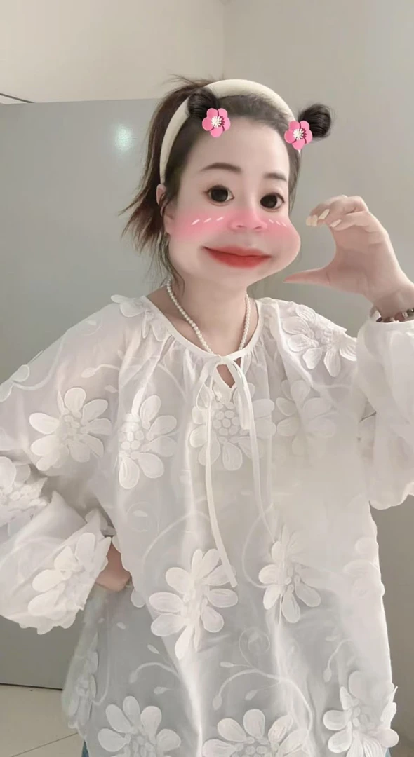 【白茶月光】丽丽推荐 韩系气质温柔立体花朵新款设计感系带衬衫女