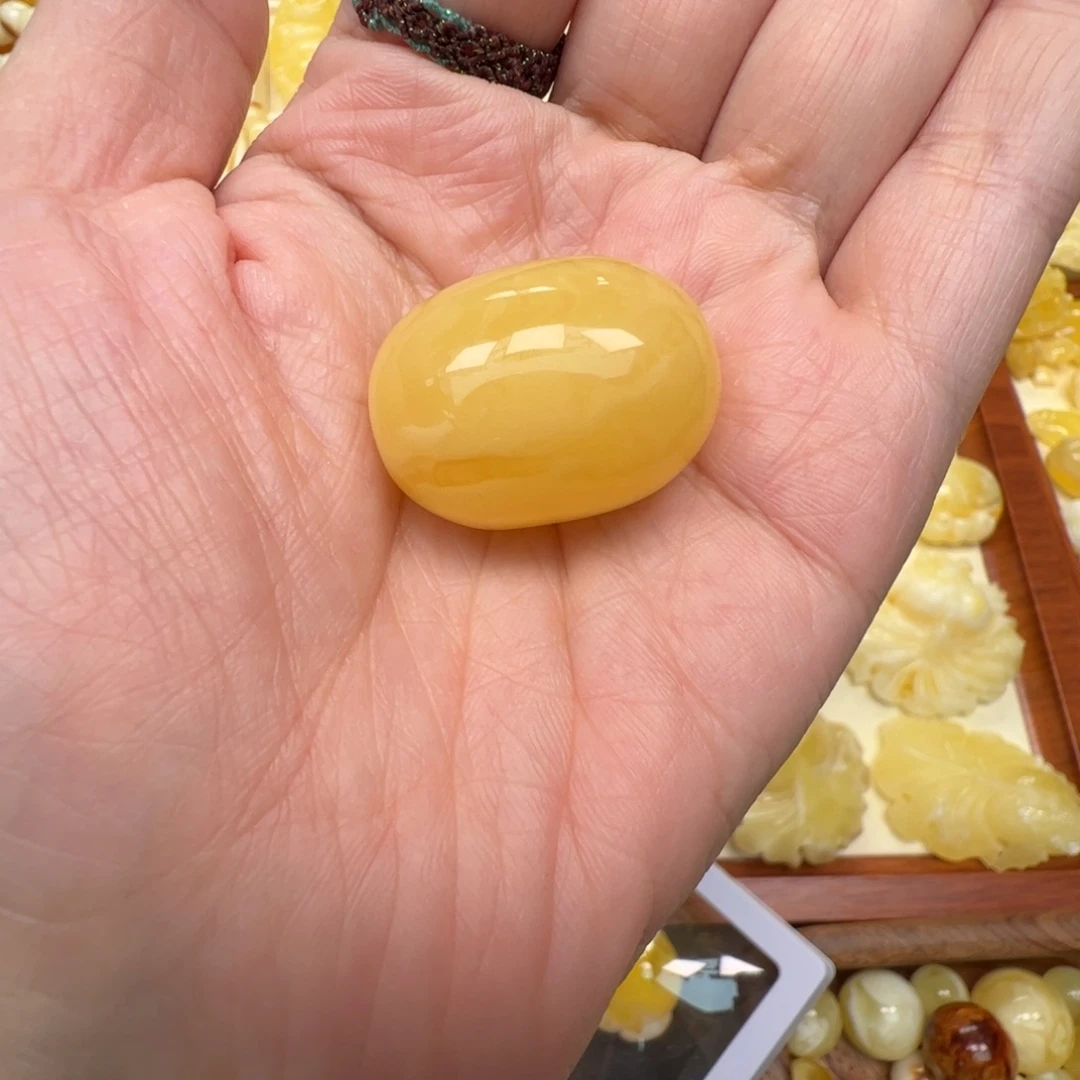 琥珀未镶嵌裸石蜜蜡