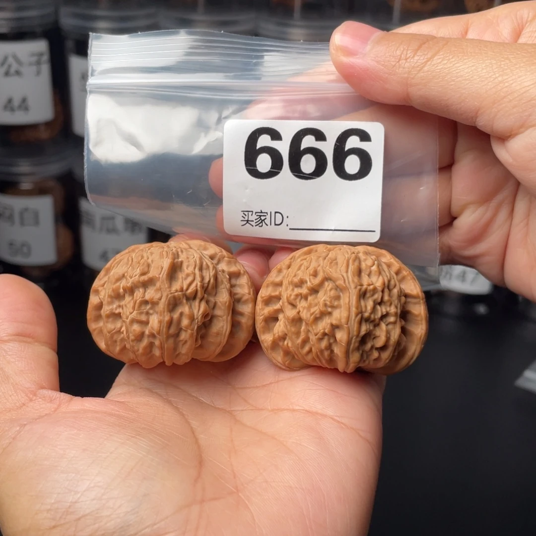 文玩核桃把件全品43闷白