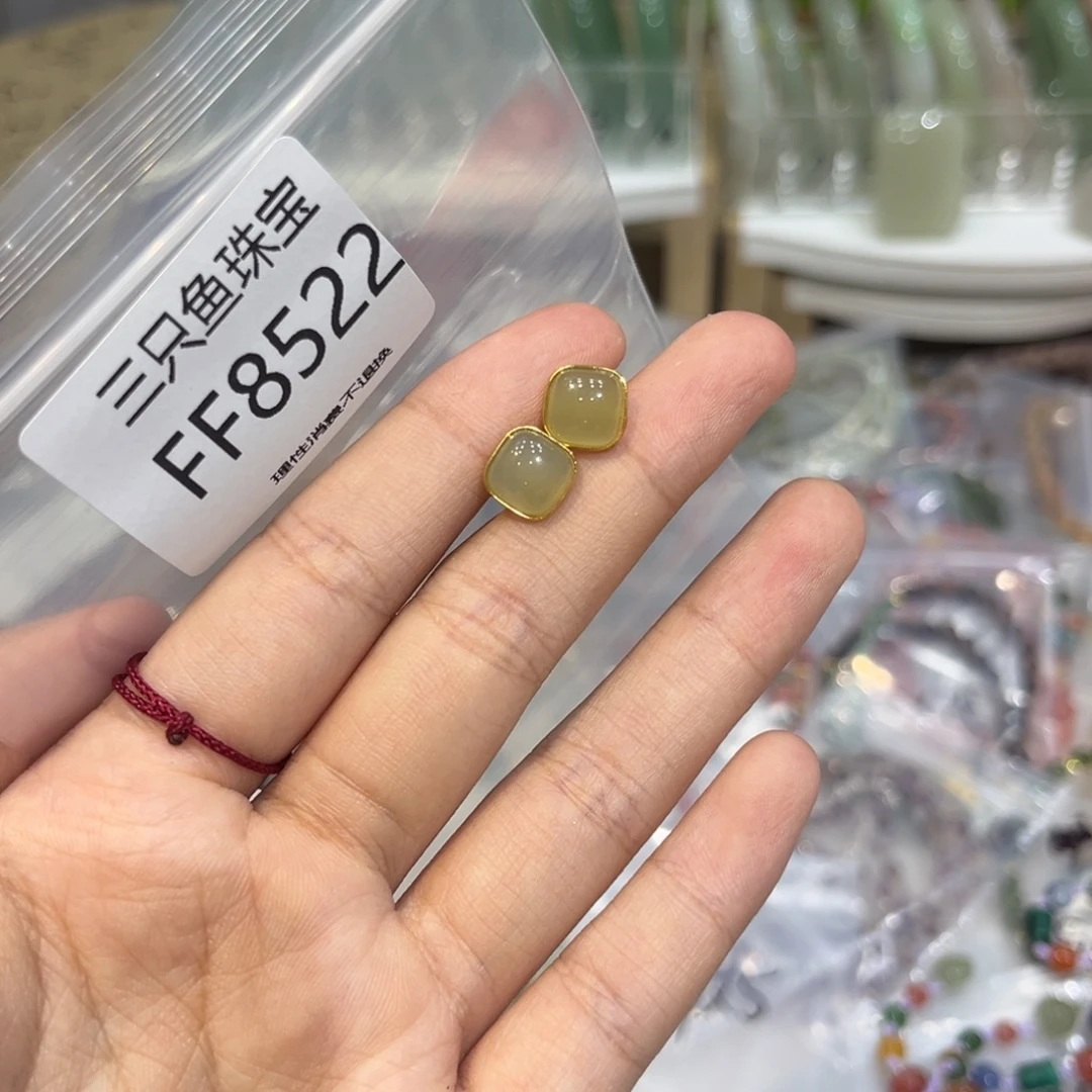一***吖和田玉银S925镶嵌耳饰