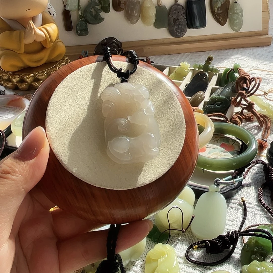 和田玉未镶嵌挂件藕粉九尾狐