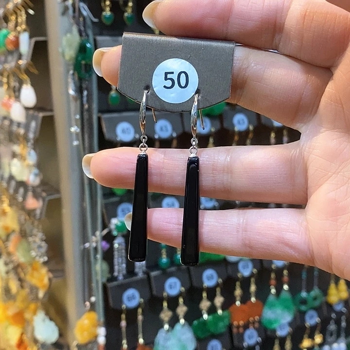 未镶嵌蛇纹石玉颈饰