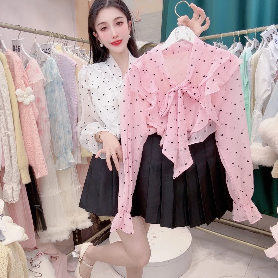 2025新款法式高级感荷叶边波点衬衫女秋季设计感绑带宽松别致上衣