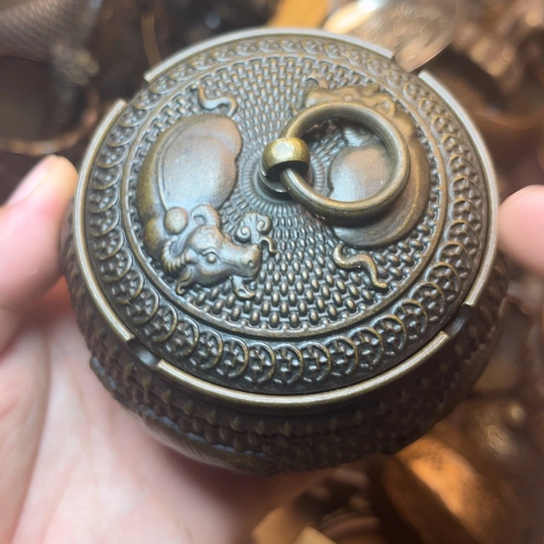 精美铜器工艺品等