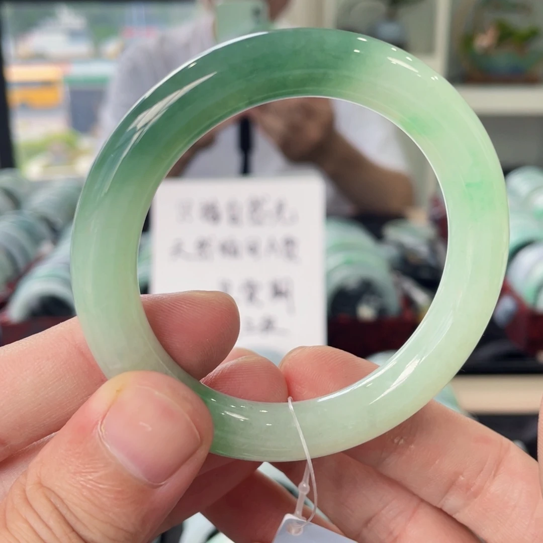 未镶嵌手镯翡翠54