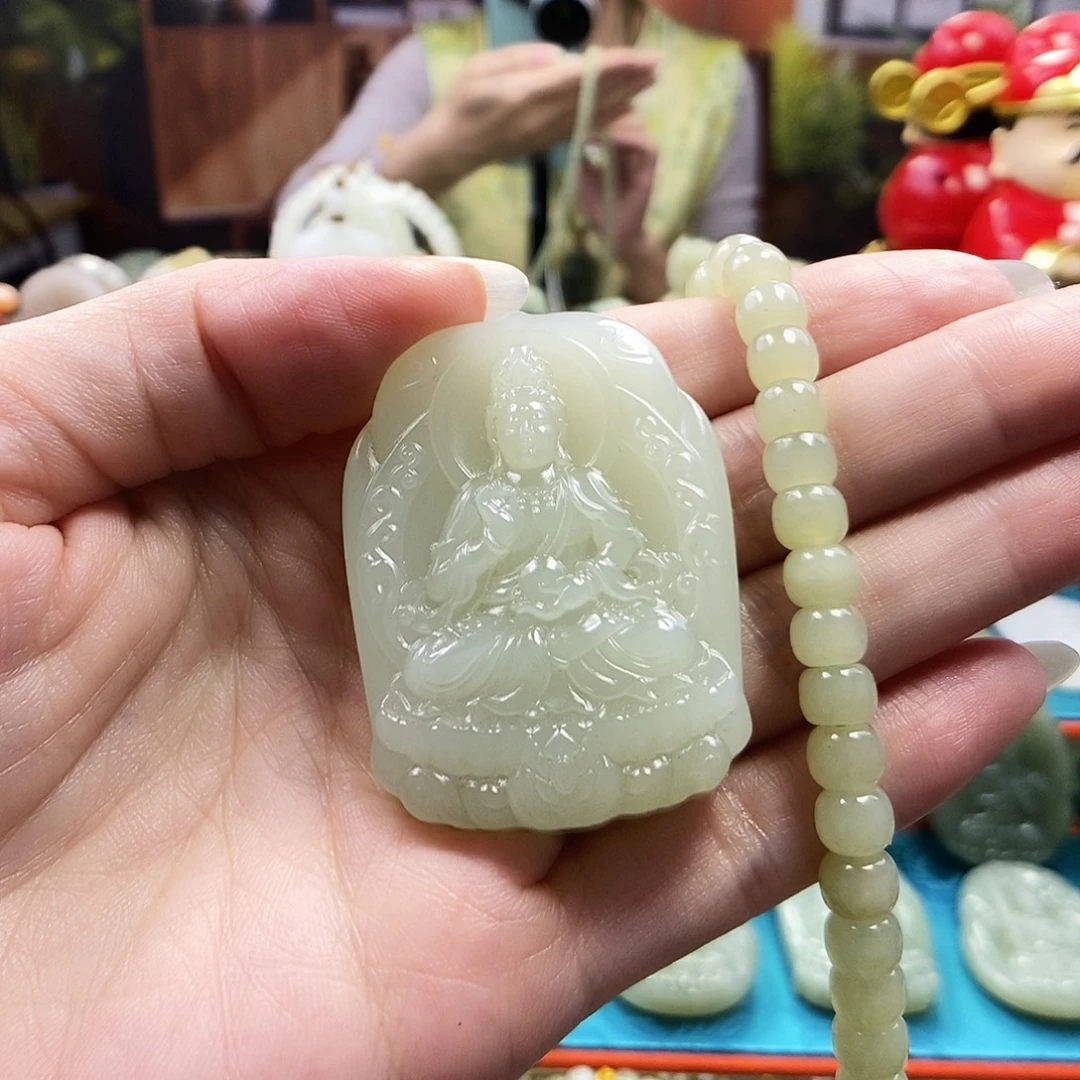 用***8和田玉未镶嵌颈饰