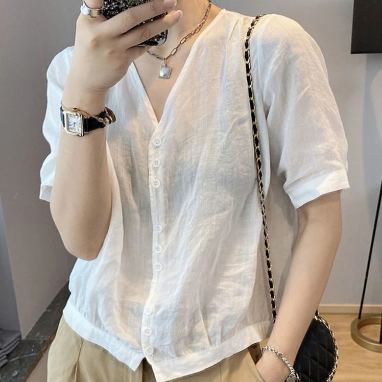 V领泡泡袖穿搭短袖衬衫女2025夏季新款轻薄款透气休闲白色上衣女