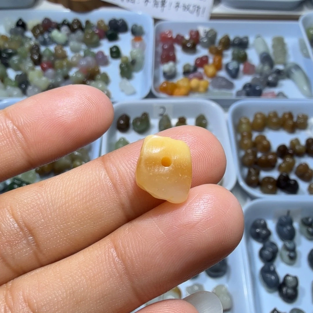 和田玉未镶嵌珠宝奇石