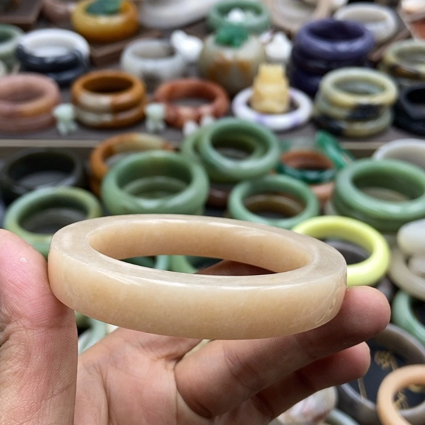 【闪购商品】石英质玉手镯未镶嵌?****?