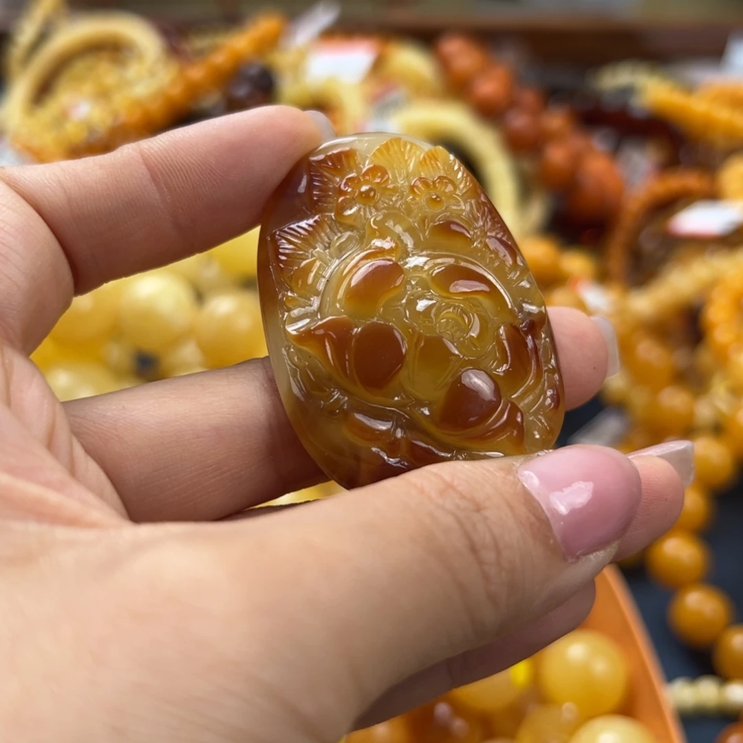 未镶嵌琥珀珠宝奇石