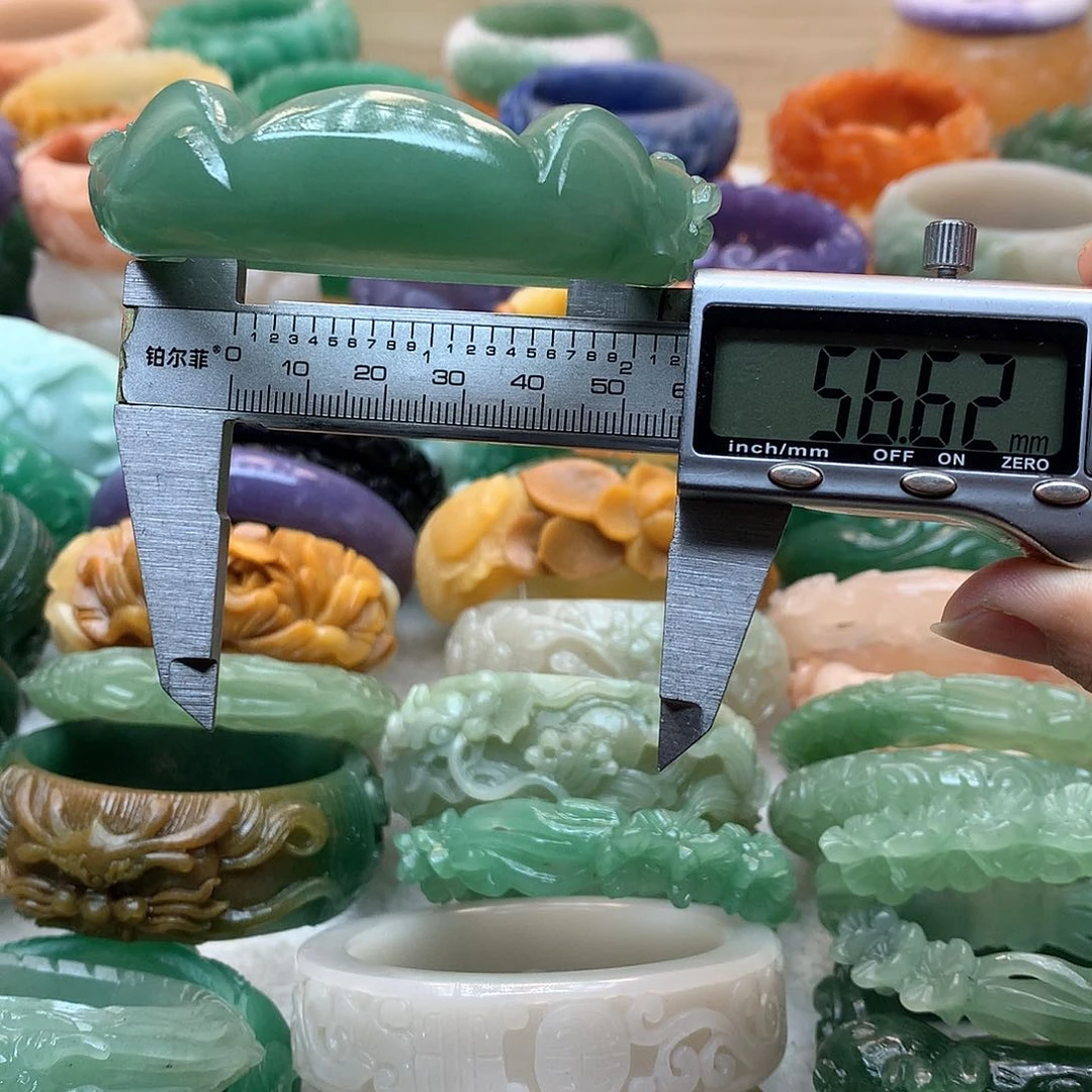 未镶嵌手镯石英质玉