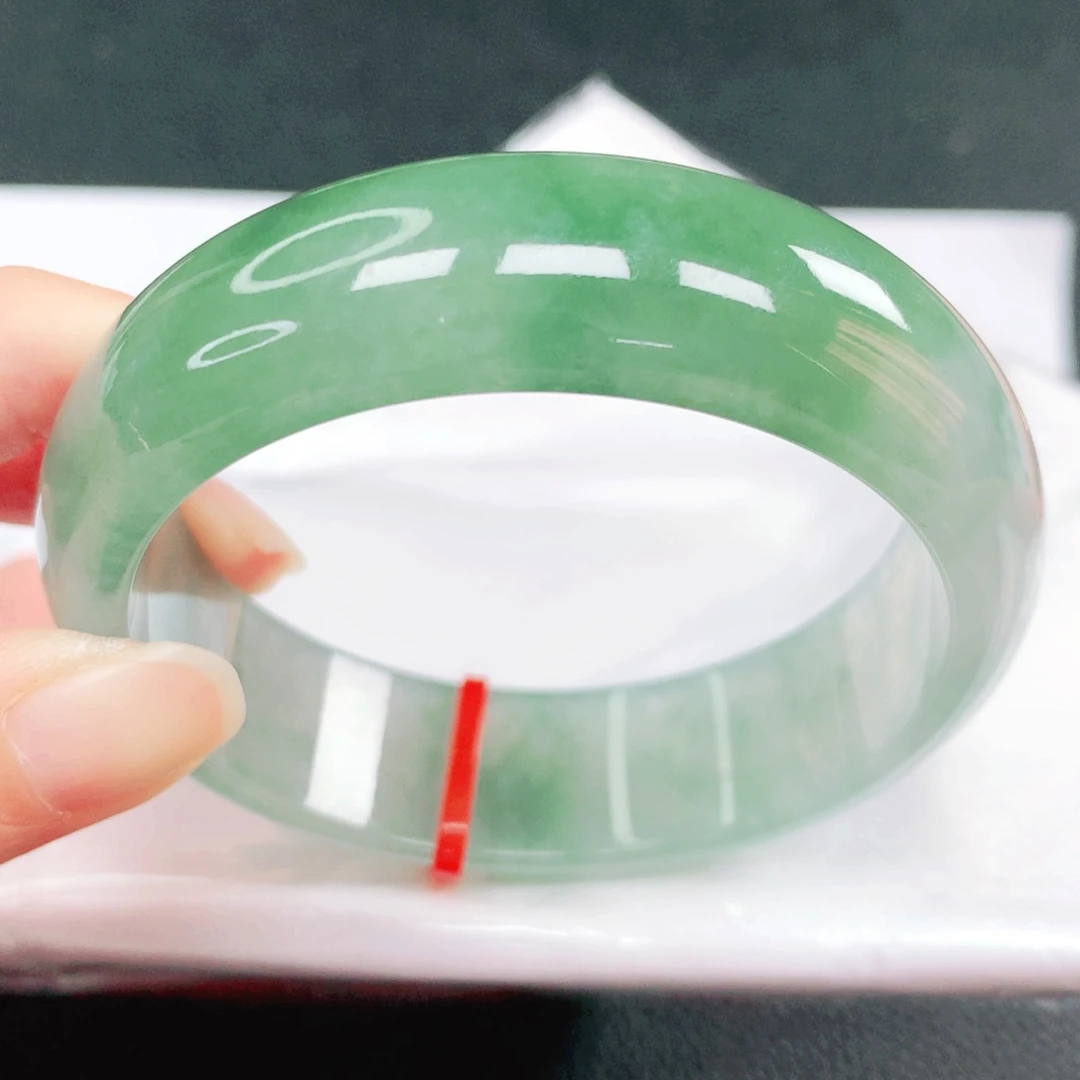 翡翠未镶嵌手镯58圈