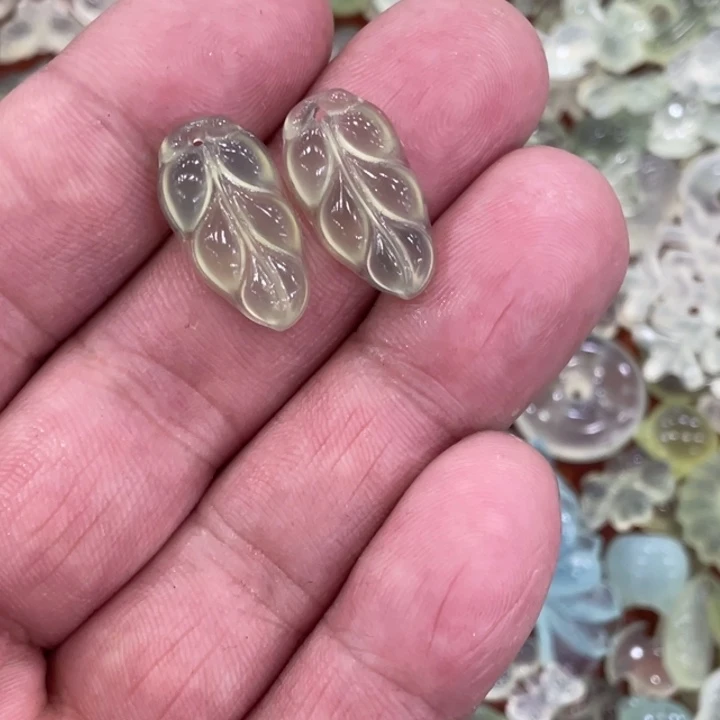 蛇纹石玉合金颈饰