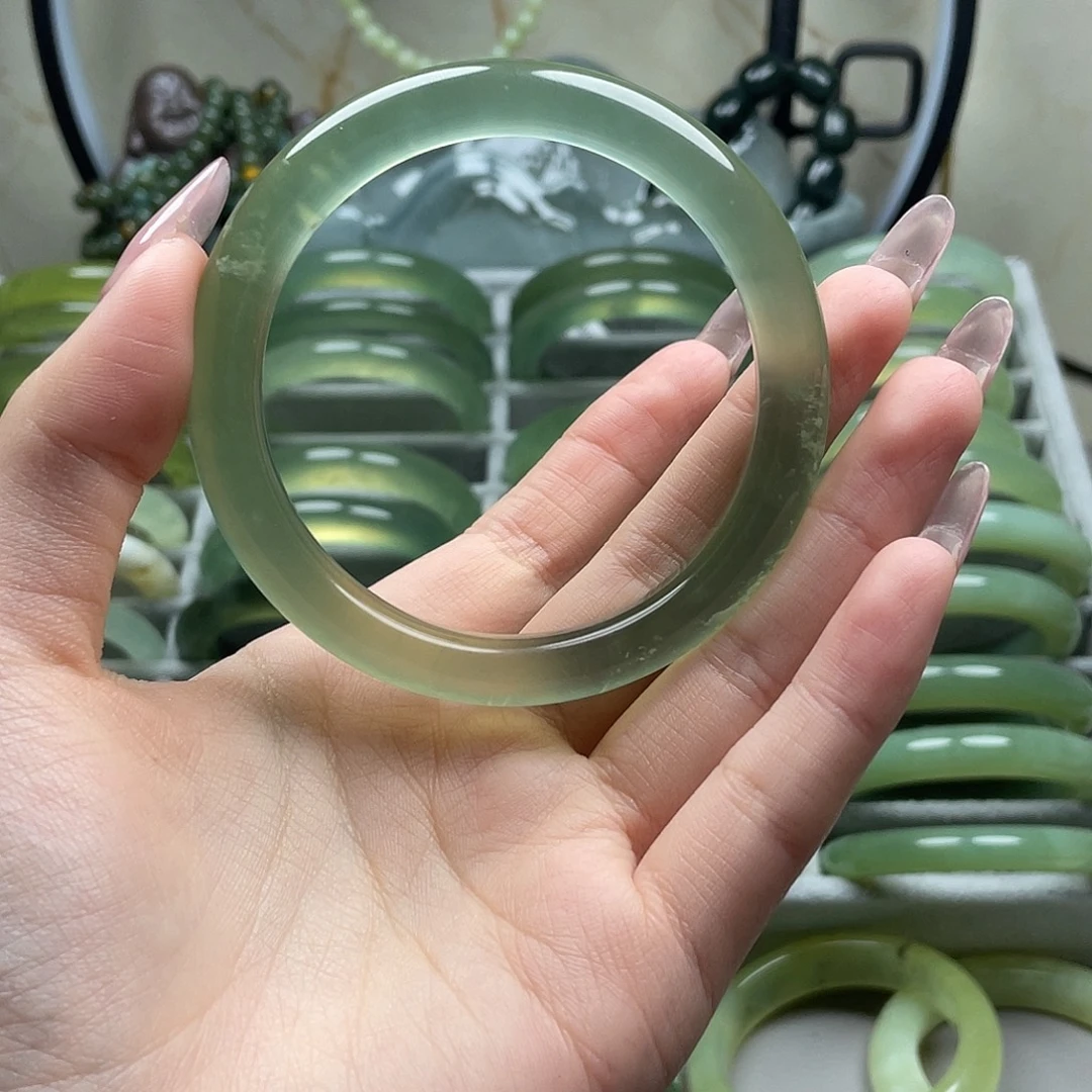 柯***I蛇纹石玉未镶嵌手镯