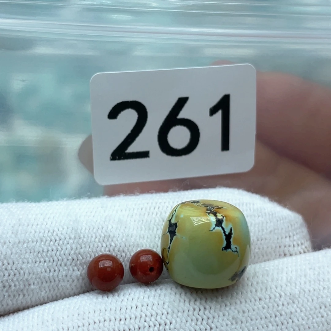 伊***一南红玛瑙未镶嵌珠宝奇石