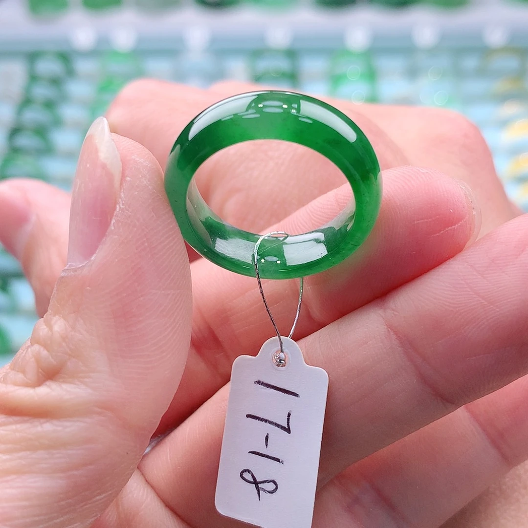 翡翠戒指未镶嵌宇****?A货缅甸翡翠 买断 不支持鉴赏期