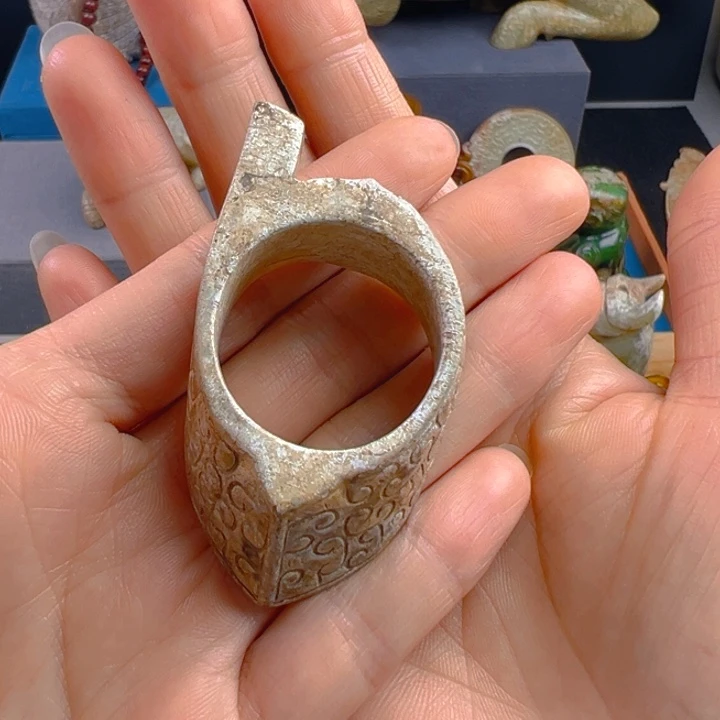 和田玉（糖玉）未镶嵌挂件极**择