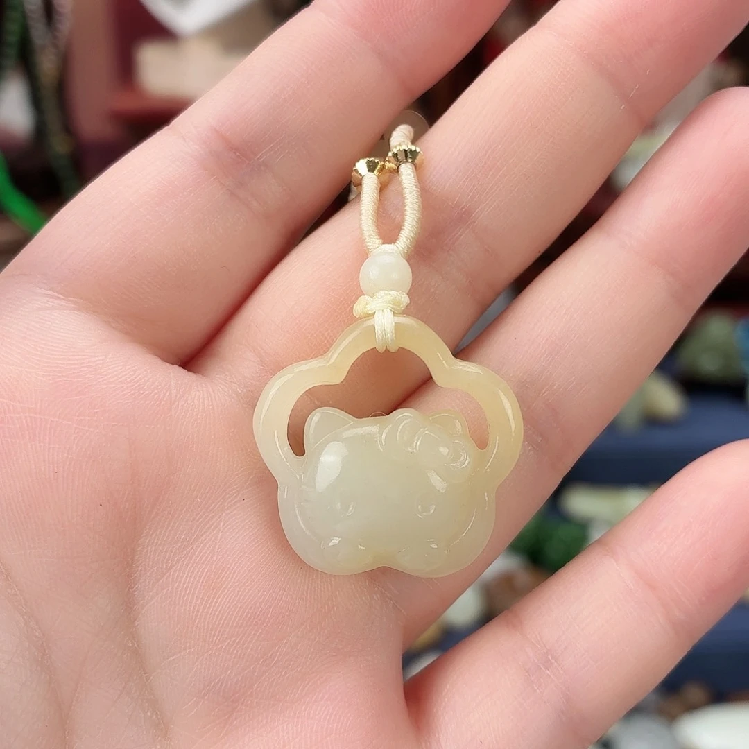 和田玉未镶嵌颈饰hellikitty