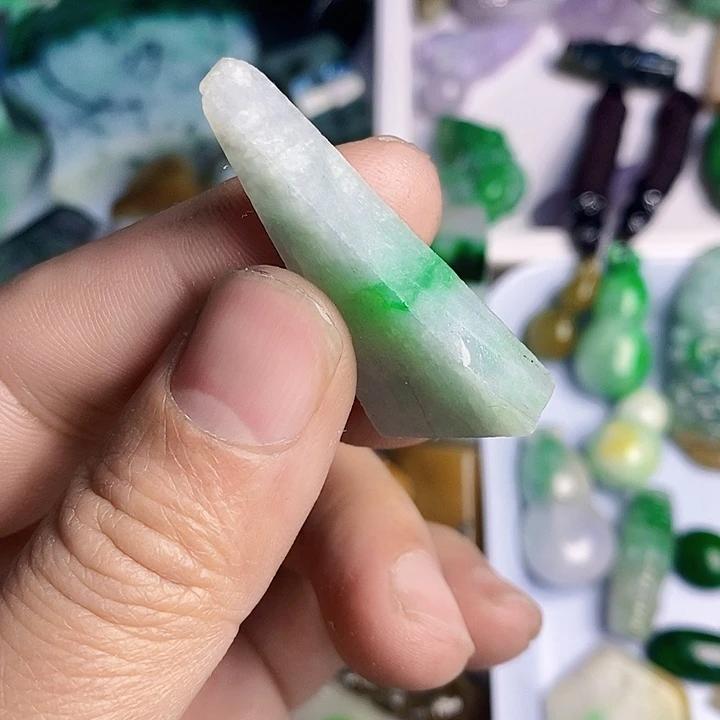 翡翠散珠天然翡翠A货挂件