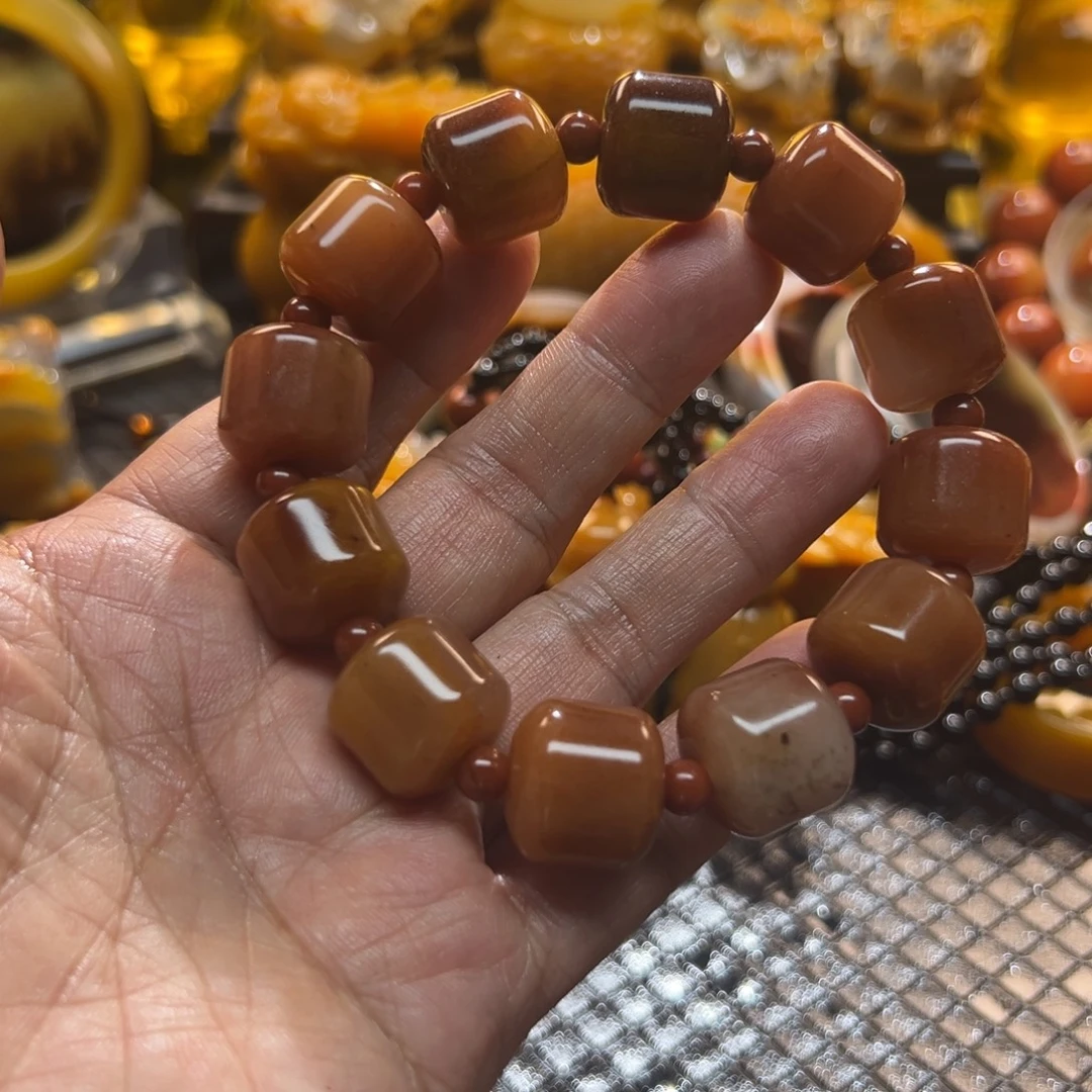 石英质玉未镶嵌颈饰