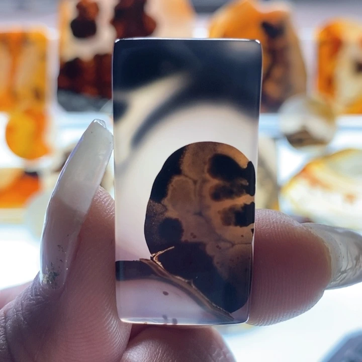 玛瑙/玉髓颈饰未镶嵌