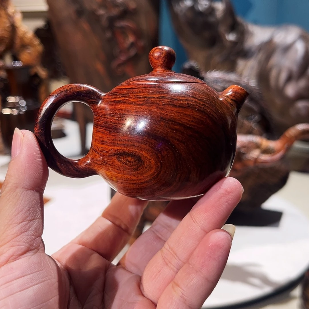 交趾黄檀（大红酸枝）